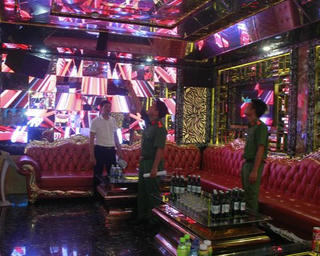 Tạm dừng hoạt động tất cả cơ sở kinh doanh karaoke ở Nam Định