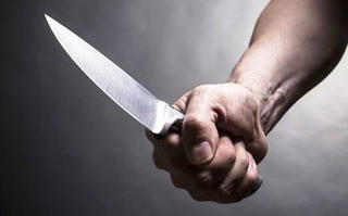 Thái Bình: Nam sinh lớp 10 đâm bạn tử vong trước cổng trường