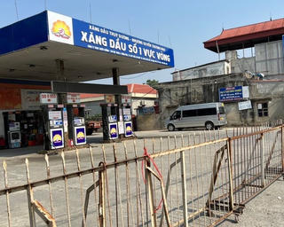 Một cây xăng bị phạt vì nghỉ bán hàng 45 phút mùng 4 Tết