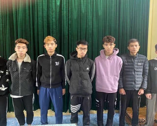 10 thanh niên rủ nhau cướp xe máy xuyên tỉnh