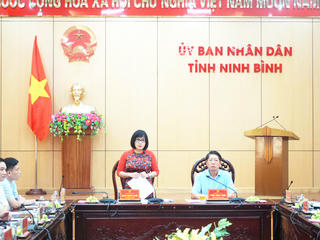 Thứ trưởng Đặng Hoàng Oanh làm việc tại tỉnh Ninh Bình