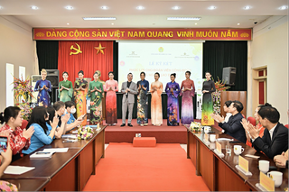 Thương hiệu áo dài nhà thiết kế Đỗ Trịnh Hoài Nam đến với Đoàn viên công đoàn và người lao động