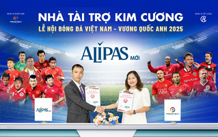 Alipas 'bản lĩnh phái mạnh' tiếp lửa cho huyền thoại Manchester Reds đến Việt Nam
