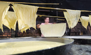 Trăm năm gìn giữ làng nghề tàu hũ ky Mỹ Hòa