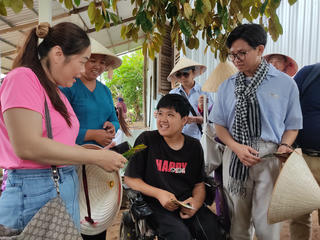 Hành trình 'gieo mầm' du lịch nông nghiệp của chàng trai khuyết tật 