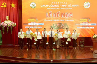 Bế mạc Festival Gạch Gốm Đỏ - Kinh tế Xanh tỉnh Vĩnh Long lần I năm 2024