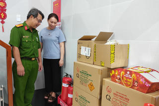 Thị trường pháo hoa Tết 'vào mùa' ở Vĩnh Long, cơ quan chức năng 'vào cuộc' phòng ngừa sớm