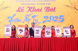 Khai bút đầu Xuân Ất Tỵ 2025 tại Khu lưu niệm Thủ tướng Võ Văn Kiệt