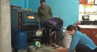 Nghề làm bánh kẹo cận ngày tết