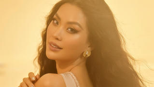 Á hậu Việt Nam Diễm Trang tung bộ ảnh táo bạo tuổi 30