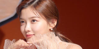 'Em gái quốc dân' Kim Yoo Jung giàu cỡ nào?