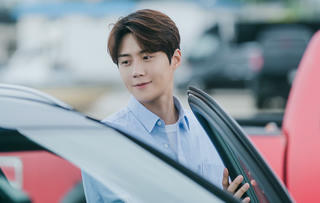 Kim Seon Ho của 'Hometown Cha-Cha-Cha' vướng ồn ào ép bạn gái phá thai