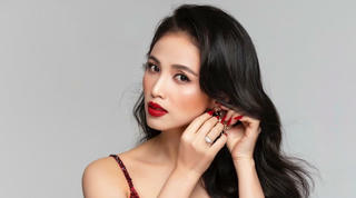 Cô gái chăn bò gây sốt khi được chọn làm MC tại Asian Television Awards 2021