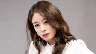 Jiyeon (T-ara) thông báo kết hôn với cầu thủ bóng chày