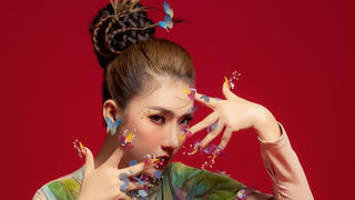 Hoàng Y Nhung: “Tôi từng chưa hết mình vì nghệ thuật”