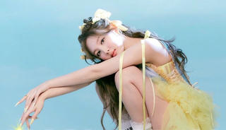 Nayeon nói về màn ra mắt solo: “Các thành viên của TWICE đã giúp đỡ tôi rất nhiều”