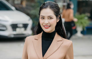 “Lấn sân” làm MC bị chê, Hoa hậu Nông Thúy Hằng nói gì?