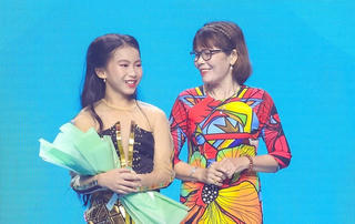 Vương miện 2 tỷ của Hoa hậu Du lịch Bản sắc Việt Nam 2023 do cô bé 10 tuổi thiết kế