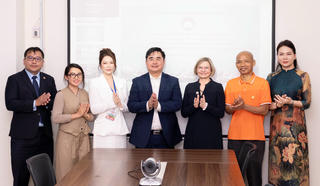 Lý Nhã Kỳ mong thúc đẩy văn hóa đọc
