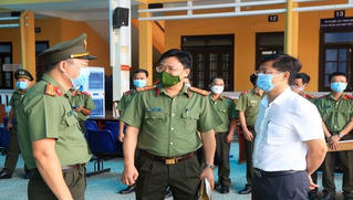 Công an tỉnh Thừa Thiên Huế “tiếp sức” miền Nam phòng, chống dịch bệnh