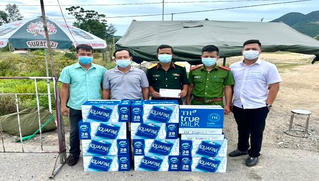 Văn phòng Báo PLVN Khu vực Bình Trị Thiên "tiếp lửa" cho tuyến đầu chống dịch