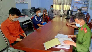 Nữ chủ quán karaoke "đón khách mùa dịch" bị phạt 25 triệu đồng