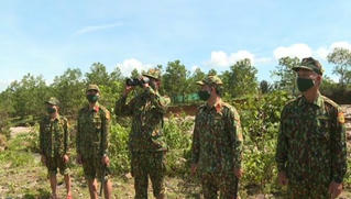 Những người 'ăn suối ngủ rừng' lăn lộn chống dịch ở biên cương