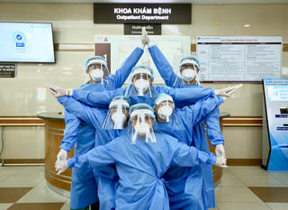 Gửi lời tri ân sâu sắc kỷ niệm 67 năm Ngày Thầy thuốc Việt Nam