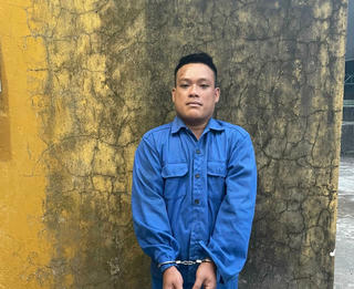 Đã vi phạm giao thông còn dùng mỏ lết tấn công lực lượng Công an