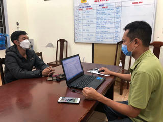 Đối tượng đột nhập từ mái tôn "chôm" nhiều điện thoại sa lưới