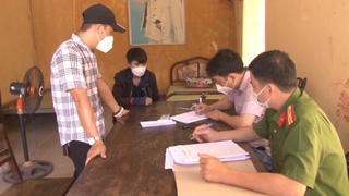 Ra Quảng Trị mua 5 triệu đồng ma tuý mang về Huế thì bị tóm gọn