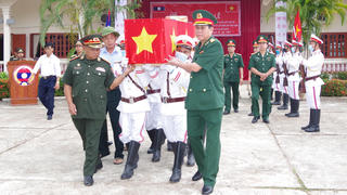 Đón nhận 16 hài cốt liệt sĩ từ Lào về quê hương