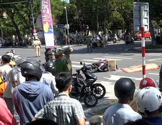 Huế: Người phụ nữ tử vong sau khi va chạm với xe tải