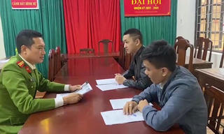 Bắt 2 đối tượng tổ chức cá độ bóng đá tại Huế