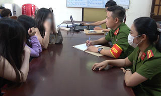 Chủ quán cà phê chuyên môi giới mại dâm