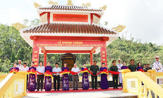 Khánh thành và bàn giao công trình Nhà tưởng niệm Liệt sĩ tại Thừa Thiên Huế