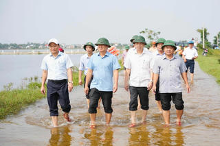 Lãnh đạo tỉnh Thừa Thiên Huế trực tiếp thị sát, chỉ đạo khắc phục hậu quả mưa lũ