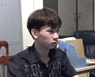 Vờ hỏi mua vàng rồi giật chạy 