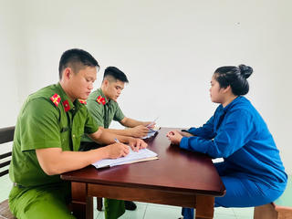 Giả danh nhân viên hướng dẫn cài đặt app để chiếm đoạt tiền