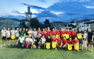 Giao hữu bóng đá giữa đội bóng Báo Pháp luật Việt Nam và đội bóng Sở Thông tin và Truyền thông tỉnh Bình Định