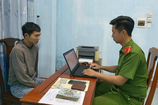 Bắt đối tượng trộm cắp tài sản ở TP Hồ Chí Minh rồi lẩn trốn ra Huế