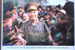 Trưng bày 103 bức ảnh Đại tướng Võ Nguyên Giáp với Điện Biên Phủ tại Quảng Bình