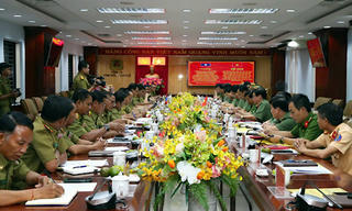 Thắt chặt hơn nữa tình hữu nghị giữa Công an Thừa Thiên Huế với Công an hai tỉnh nước bạn Lào