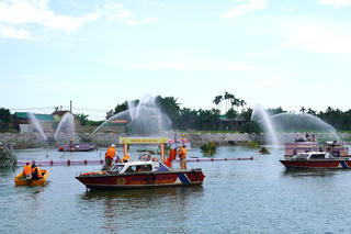 Quảng Trị diễn tập sơ tán người dân đến nơi an toàn, cứu hộ bà con vùng ngập lụt