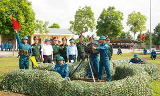 Thừa Thiên Huế thực hiện tốt công tác phòng không Nhân dân