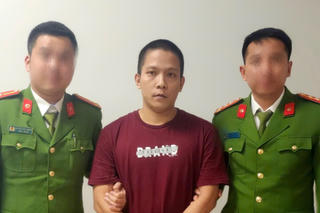 Một đối tượng truy nã quốc tế bị bắt khi vừa đặt chân xuống sân bay quốc tế Nội Bài