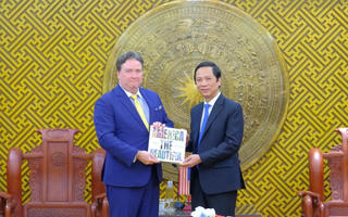 Mỹ tiếp tục hỗ trợ Quảng Trị trong nỗ lực khắc phục hậu quả bom mìn