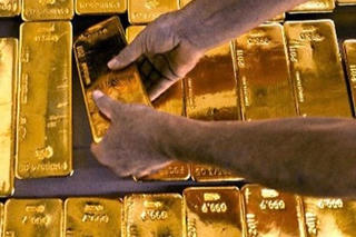 Cháu ruột trộm 5 cây vàng của dì, bán lấy tiền tiêu xài