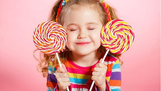 Xử lý táo bón cho trẻ lên 3 hiệu quả với viên nhai tăng chất xơ Chew F