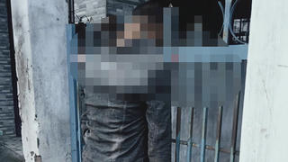 Phát hiện thi thể người đàn ông chết bất thường trên hàng rào sắt ở thành phố Kon Tum